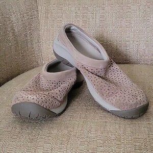 Merrell Women's 8 Vellum Bindle Beige Laser Cut Casual Slip On Hiking Loafers